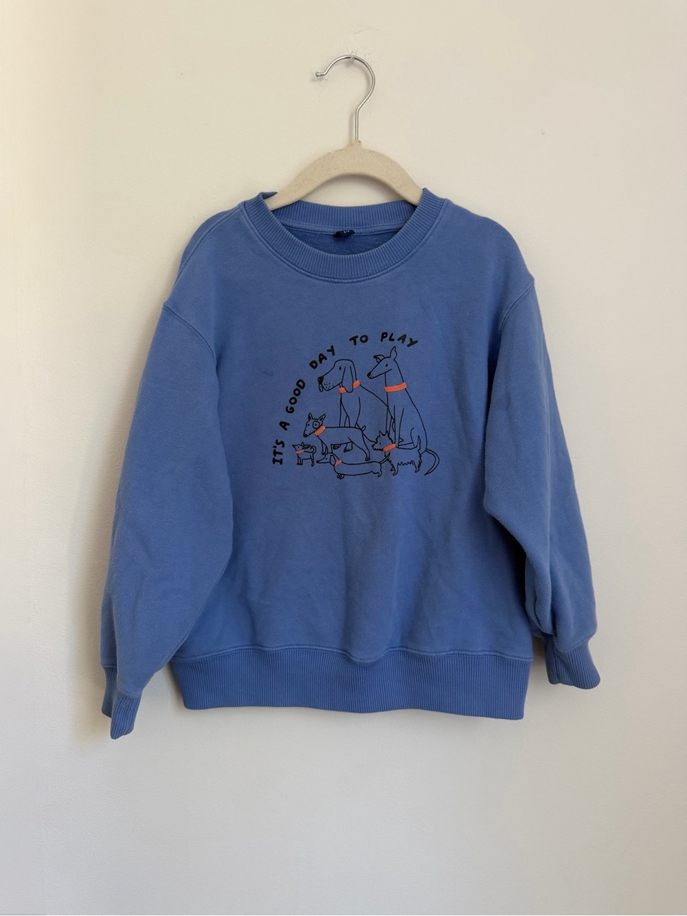 Uniqlo Blue Dog Graphic Crewneck (Size 5-6)